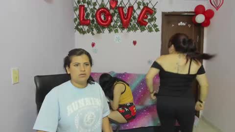 zoe and Kataleya online show from March 4, 2025, 3:37 pm