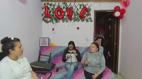 zoe and Kataleya online show from March 8, 2025, 12:41 pm