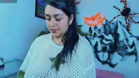 aleja online show from October 21, 2025, 3:18 am