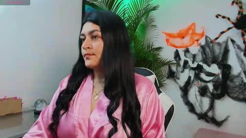 aleja online show from October 22, 2025, 3:18 am