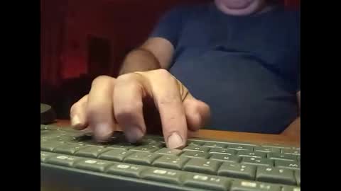 alejito16 online show from November 18, 2025, 4:28 am