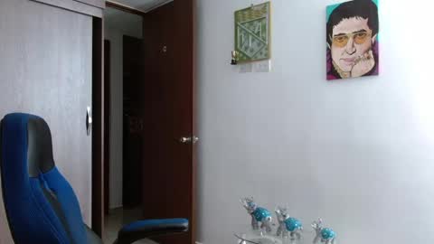 Snapshot of alejo_hot23 chatting on April 25, 2026, 1:36 pm David online show from April 25, 2026, 1:36 pm