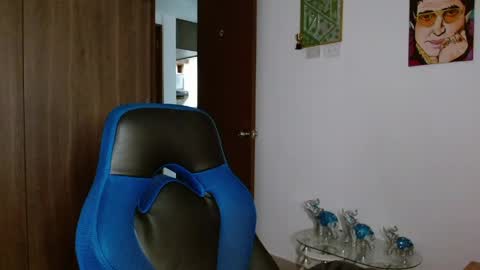 Snapshot of alejo_hot23 chatting on April 27, 2026, 2:53 am David online show from April 27, 2026, 2:53 am