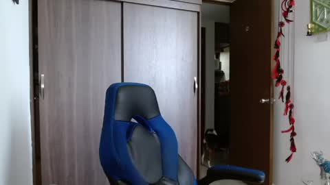 Snapshot of alejo_hot23 chatting on May 1, 2026, 3:49 pm David online show from May 1, 2026, 3:49 pm