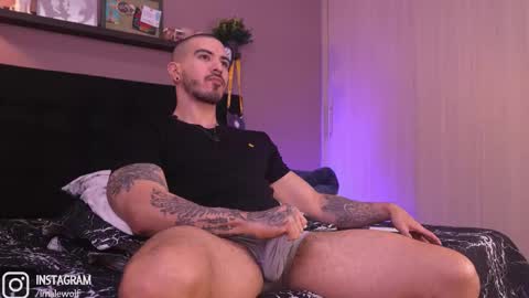 Alejo online show from February 10, 2026, 1:32 am