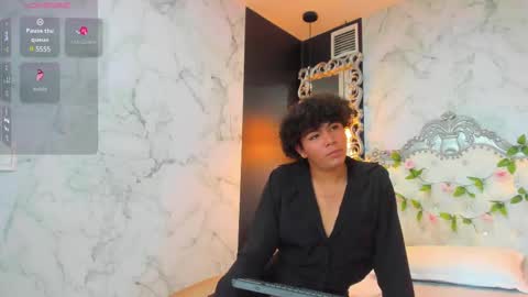 Snapshot of alejofoxx18 chatting on February 5, 2025, 7:31 pm Alejandro or Alejo online show from February 5, 2025, 7:31 pm