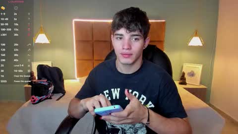 ALejoo Saenz online show from October 1, 2025, 2:17 am