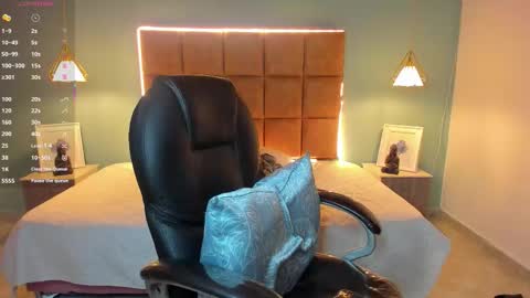 ALejoo Saenz online show from October 19, 2025, 10:32 pm