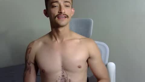 Snapshot of alekaevera chatting on November 17, 2025, 8:03 pm Alekai online show from November 17, 2025, 8:03 pm