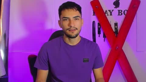 Alek online show from September 18, 2025, 2:19 pm