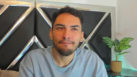 Alek online show from September 25, 2025, 5:11 am