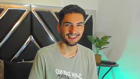 Alek online show from September 26, 2025, 7:23 am