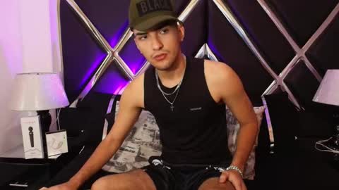 Alek online show from October 18, 2025, 11:11 am