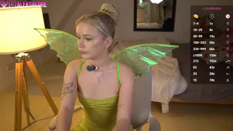 Snapshot of aleksalore chatting on October 31, 2025, 4:13 am Lexi online show from October 31, 2025, 4:13 am