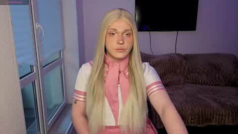 ALENA  INDEPENDENT MODEL online show from April 26, 2026, 5:05 am