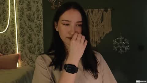 Snapshot of alena_navi chatting on December 14, 2024, 1:38 pm Alena online show from December 14, 2024, 1:38 pm