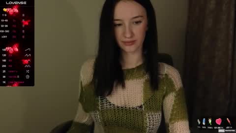 Snapshot of alena_navi chatting on December 21, 2024, 6:44 pm Alena online show from December 21, 2024, 6:44 pm