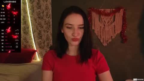 Snapshot of alena_navi chatting on January 7, 2025, 1:06 am Alena online show from January 7, 2025, 1:06 am