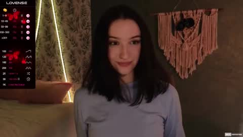 Snapshot of alena_navi chatting on January 19, 2025, 5:39 pm Alena online show from January 19, 2025, 5:39 pm