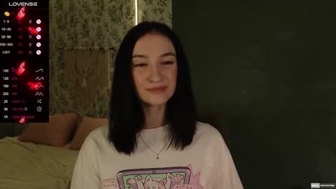 Snapshot of alena_navi chatting on February 20, 2025, 5:29 pm Alena online show from February 20, 2025, 5:29 pm