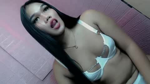 Kimmygirl online show from December 9, 2024, 6:23 am