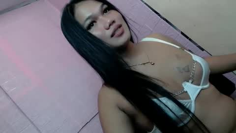 Kimmygirl online show from December 15, 2024, 6:04 pm