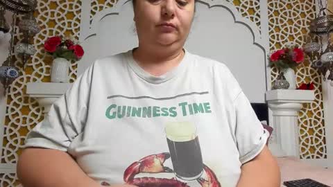 alesha_arabian_ online show from December 19, 2025, 5:14 am