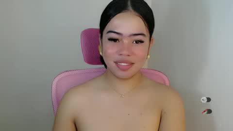 Snapshot of alesha_vibe_me chatting on May 1, 2026, 10:20 am alesha_vibe_me online show from May 1, 2026, 10:20 am
