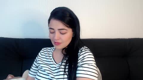 Snapshot of aleska__bell chatting on February 20, 2025, 3:41 pm Aleska online show from February 20, 2025, 3:41 pm
