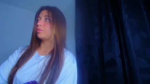 QUEEN OFF MILk  IM BACK  15 NOV online show from February 21, 2025, 11:32 pm