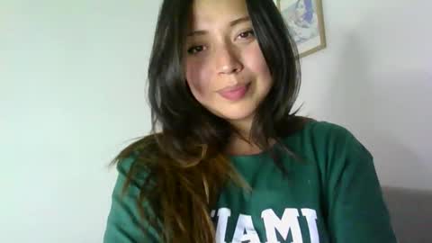 Snapshot of aleska_dollx chatting on January 7, 2026, 9:17 pm QUEEN OFF MILk IM BACK 15 NOV online show from January 7, 2026, 9:17 pm