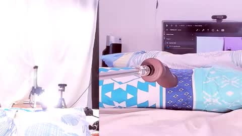 aleska_james online show from September 22, 2025, 11:56 am