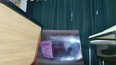 Alessandra online show from April 9, 2026, 2:22 pm