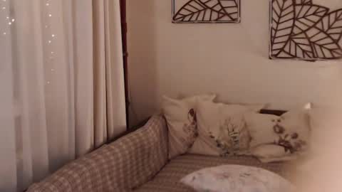 Sandra online show from February 10, 2025, 7:28 pm