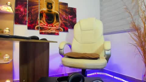 Snapshot of alessandro__wye chatting on December 18, 2024, 9:04 am ALESSANDRO WYE online show from December 18, 2024, 9:04 am