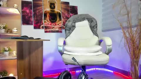 Snapshot of alessandro__wye chatting on February 3, 2025, 10:54 pm ALESSANDRO WYE online show from February 3, 2025, 10:54 pm