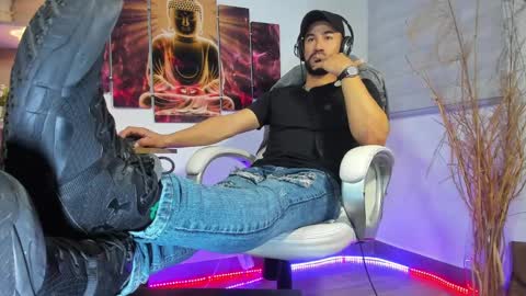 Snapshot of alessandro__wye chatting on February 5, 2025, 2:51 am ALESSANDRO WYE online show from February 5, 2025, 2:51 am