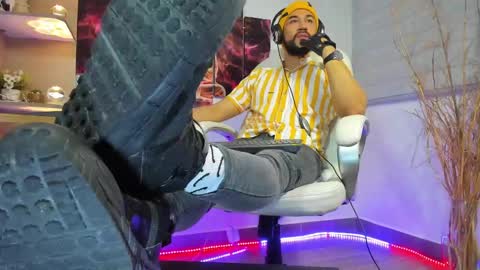 Snapshot of alessandro__wye chatting on February 11, 2025, 2:03 am ALESSANDRO WYE online show from February 11, 2025, 2:03 am