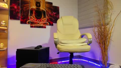 Snapshot of alessandro__wye chatting on February 26, 2025, 12:16 am ALESSANDRO WYE online show from February 26, 2025, 12:16 am