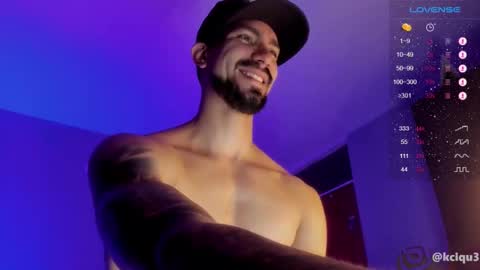 Snapshot of alessandro_dibellucci chatting on March 11, 2025, 9:59 pm Kciqu3 Independent model online show from March 11, 2025, 9:59 pm