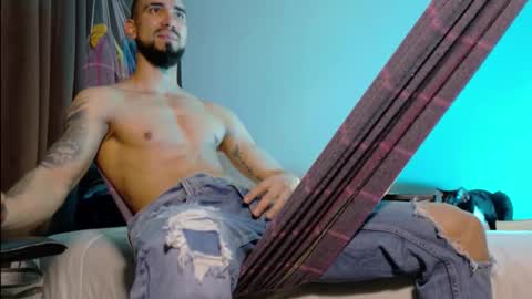 Kciqu3  Independent model online show from February 8, 2026, 5:16 pm