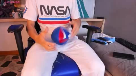 Snapshot of alessandro_dybala chatting on December 27, 2024, 11:39 am Alessandro Dybala online show from December 27, 2024, 11:39 am