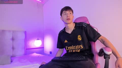 Snapshot of alessandro_dybala chatting on December 28, 2024, 11:52 am Alessandro Dybala online show from December 28, 2024, 11:52 am