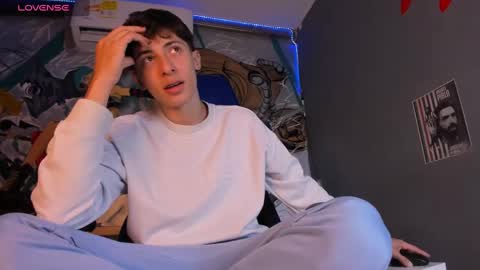 Snapshot of alessandro_dybala chatting on December 28, 2024, 10:23 pm Alessandro Dybala online show from December 28, 2024, 10:23 pm