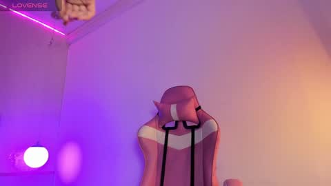 Snapshot of alessandro_dybala chatting on January 3, 2025, 12:19 pm Alessandro Dybala online show from January 3, 2025, 12:19 pm