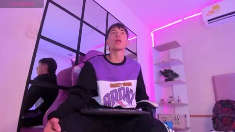 Snapshot of alessandro_dybala chatting on January 19, 2025, 11:56 am Alessandro Dybala online show from January 19, 2025, 11:56 am