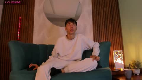 Snapshot of alessandro_dybala chatting on January 22, 2025, 12:27 pm Alessandro Dybala online show from January 22, 2025, 12:27 pm