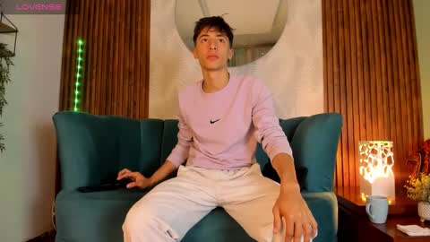 Snapshot of alessandro_dybala chatting on February 1, 2025, 12:16 pm Alessandro Dybala online show from February 1, 2025, 12:16 pm