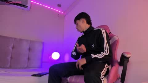 Snapshot of alessandro_dybala chatting on February 2, 2025, 12:24 pm Alessandro Dybala online show from February 2, 2025, 12:24 pm