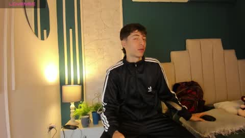 Snapshot of alessandro_dybala chatting on February 8, 2025, 11:55 am Alessandro Dybala online show from February 8, 2025, 11:55 am